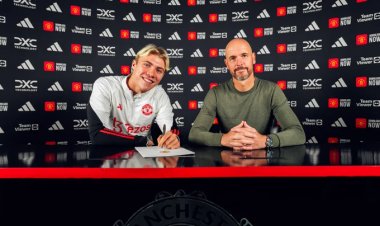 Donkomi: Man United sign Danish striker Rasmus Hojlund from Atalanta